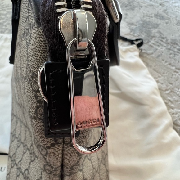 Authentic Gucci GG Supreme Canvas Handbag Brown - Picture 15 of 16